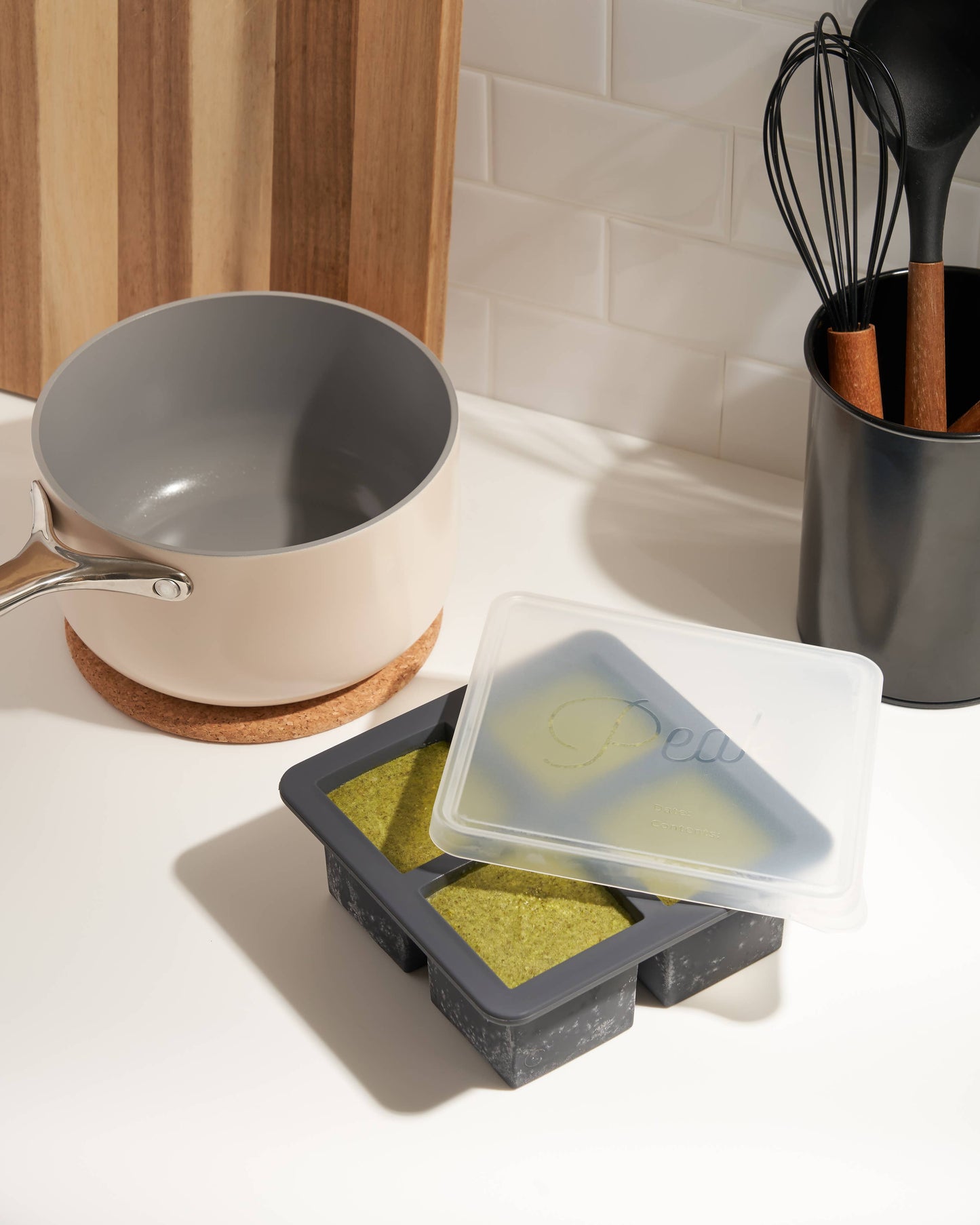 W&P - Cup Cube Silicone Food Storage Meal Prep: Charcoal / 6 Cube
