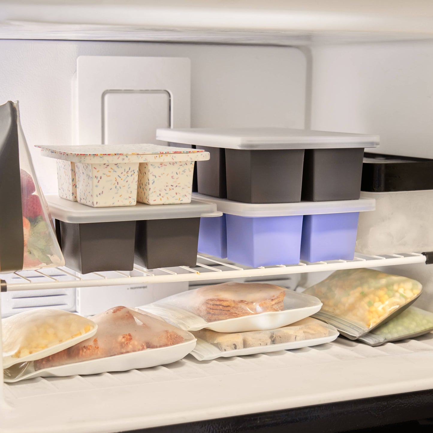 W&P - Cup Cube Silicone Food Storage Meal Prep: Charcoal / 6 Cube