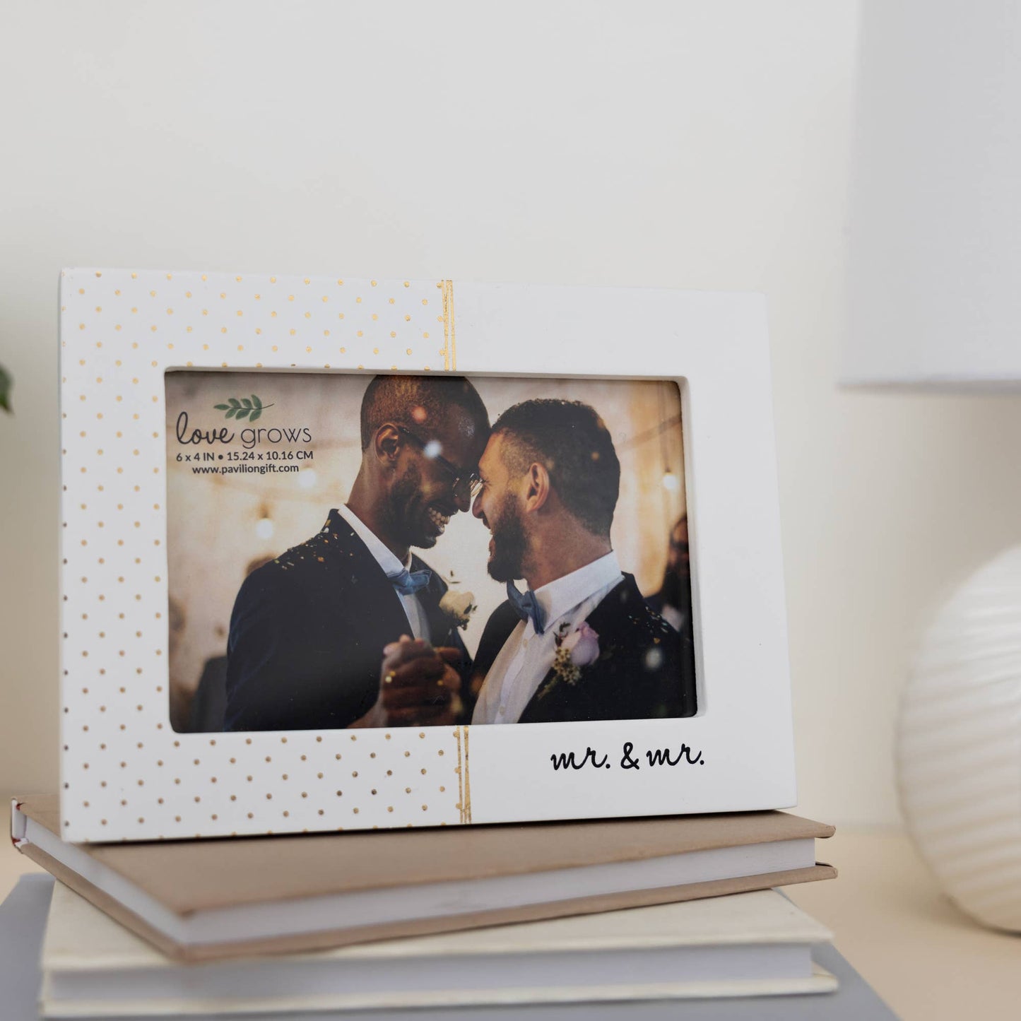 "Mr. & Mr." Rustic Whitewashed 7.5" x 5.5" Photo Frame - Holds 6" x 4" Picture