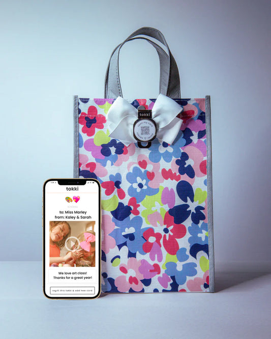 Play | Qr Card + Gift Bag