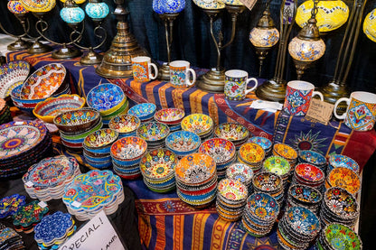 Import Corner - 39682: 2" ROUND CERAMIC EMBOSSED DAISY BOWL