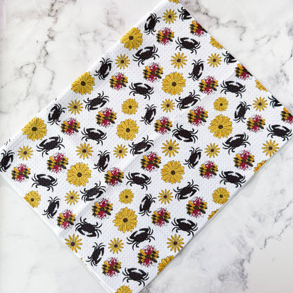 Jami Creates - Maryland Flower & Crab Patterned Waffle Kitchen Dish Towel: Without a band